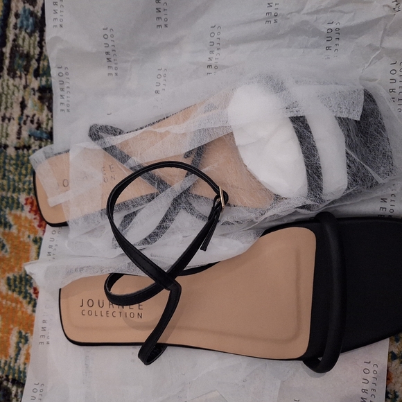 NIB Journee Collection Black Veena Sandal sz 11 - Picture 6 of 6